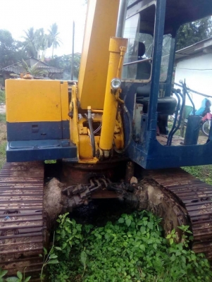 ราคา 195,000 KOMATSU 10HT(PC60)  เครื่องดี ปั้มแรง โช่หนา เอวแน่น บูมอามพิเศษ เอกสารชื้อสัญญา  รถอยู่ จ.นครปฐม 0610710295