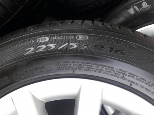 ..สำหรับคนที่ชอบเดิมๆ แม็ก 11ก้าน BENZ W211 4 วง พร้อมยางสภาพสวย ขอบ 16 กว้าง 7.5 นิ้ว 5 รู112 Offset ET42 เดิมถอดจากรถ w211 ..สำหรับคนที่ชอบเดิมๆ แม็ก 11ก้าน BENZ W211 4 วง พร้อมยางสภาพสวย ขอบ 16 กว้าง 7.5 นิ้ว 5 รู112 Offset ET42 เดิมถอดจากรถ w211