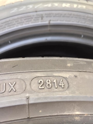 ขายยาง MICHELIN PRIMACY 3ST 225-45-18 ปี14 ดอกหนาจัด สภาพสวยมาก ไม่มีปะ ไม่มีตำหนิ ชุดละ 6,900 บาท