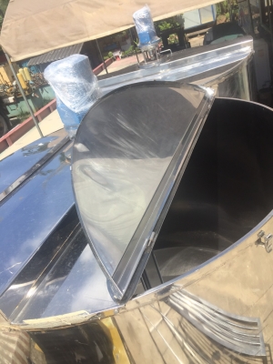 ถังมิกซ์ 4,000 ลิตร พร้อมเครื่องกวน ถังมิกซ์ 4,000 ลิตร พร้อมเครื่องกวน