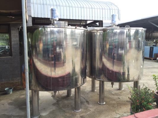 ถังมิกซ์ 4,000 ลิตร พร้อมเครื่องกวน ถังมิกซ์ 4,000 ลิตร พร้อมเครื่องกวน