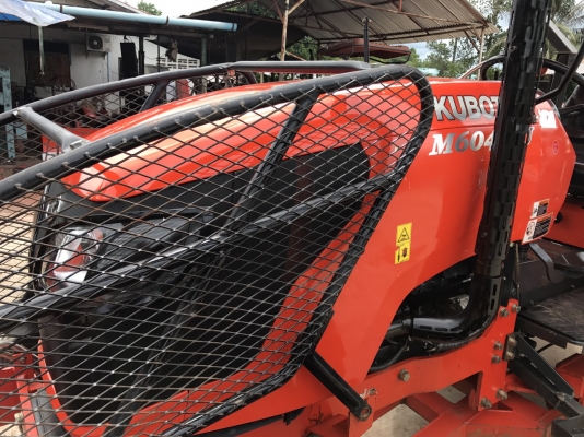 ขายรถไถคูโบต้า #M6040 ใช้งาน 1,500 ชม. เดิมทุกจุด เครื่องสมบูรณ์100\% รถปี56 พร้อมอุปกรณ์ดันหน้า+ผาน7 ราคา 558,000 บาท สนใจโทร 081-9136451 , 087-8390653  ขอดูรูปเพิ่มเติม Line:bow6451 ค่ะ เล่มพร้อมโอน  ราคาจัดส่งฟรี ค่ะ