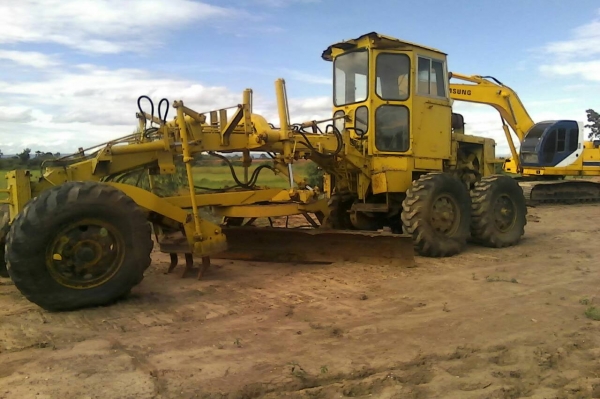 รถเกรด โคมัตสุ GD 37-6 H ราคา 320,000 บาท รถชัยภูมิ