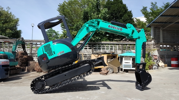 ขาย รถขุด KOBELCO รุ่น SK30UR-2- มือสองญี่ปุ่น  แทรกเหล็ก สลักบูท เอวแน่น 100\% ระบบดี มือถือ/LINE ID: 0818753444