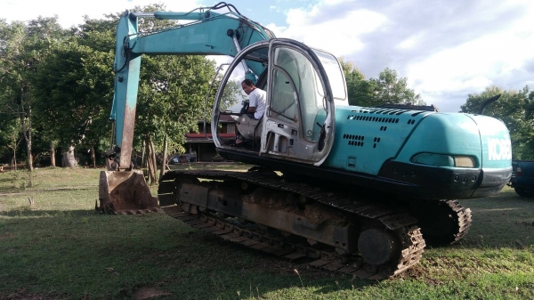 ขายK0BECO SK200 MARK 5ชุปเปอร์ เอกสารเล่มทะเบียน ไฟฟ้ามีขาดแค่มอเตอร์คันเร่ง แต่มืมอเตอร์คันเร่งที่ชื่อจากร้านเชียงกงให้ไปประกอบเอง ช่วงล่างดี เครื่องปั้มแรง รถทำงานดีไม่มีโหลด อยู่จ.เลย ราคา570,000บ. สนใจ 0835601591 หรือ 0903494058