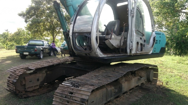 ขายK0BECO SK200 MARK 5ชุปเปอร์ เอกสารเล่มทะเบียน ไฟฟ้ามีขาดแค่มอเตอร์คันเร่ง แต่มืมอเตอร์คันเร่งที่ชื่อจากร้านเชียงกงให้ไปประกอบเอง ช่วงล่างดี เครื่องปั้มแรง รถทำงานดีไม่มีโหลด อยู่จ.เลย ราคา570,000บ. สนใจ 0835601591 หรือ 0903494058