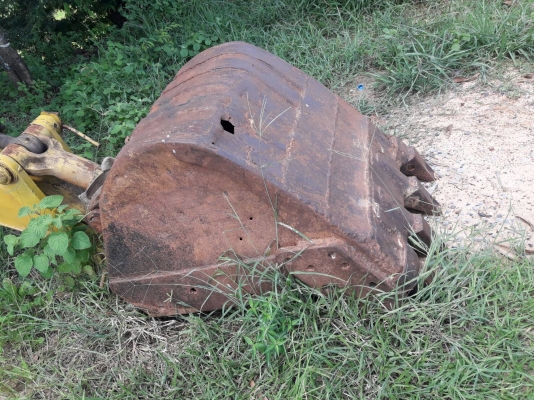 ขายKOMATSU PC100-5 เครื่อง4D31เทอร์โบ บูมอามไม่มีรอยปะ โช่สูง บูชกลม เอวแน่น ปั้มเดิม ใบ70 อยู่ขอนแก่น ราคา285,000บ. สนใจ 0835601591หรือ0903494058