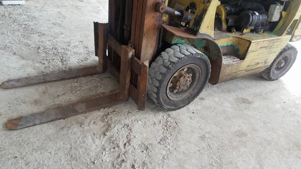 สินค้าเก่านอก ขายถูกด่วนๆรถยก FORK LIFT MITSUBISHI -FG20 ยกได้ 2 ตัน ,เสาสูง 4 เมตร/ 3ท่อน ,เกียร์ทอร์ค/ ราคาเพียง 99,000 บาท สนใจติดต่อ 0819337688