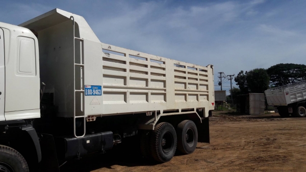 ขาย กระบะดั้มเสาอากาศ  อุปกรณ์ครบชุด สภาพสวยพร้อมใช้งาน สนใจติดต่อเรา ดำสุโขทัย โทร 081-7855503,094-7052559 เรายินดีให้บริการค่ะ