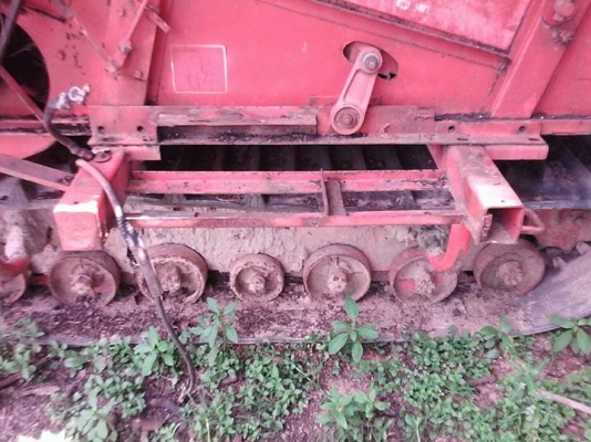 ขายตามสภาพ รถเกี่ยวข้าวคูโบต้านอก พร้อมเทเลอร์ ขายตามสภาพ รถเกี่ยวข้าวคูโบต้านอก พร้อมเทเลอร์