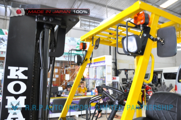 ขายรถโฟล์คลิฟท์มือสอง KOMATSU รุ่น FD15L-50409 นำเข้าจากประเทศญี่ปุ่น 100\% ไม่เคยใช้งานในไทย