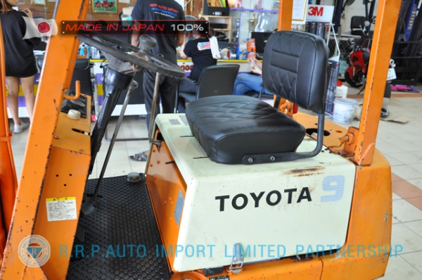 ขายรถโฟล์คลิฟท์มือสอง TOYOTA รุ่น 2FG9-58253 นำเข้าจากประเทศญี่ปุ่น 100\% ไม่เคยใช้งานในไทย