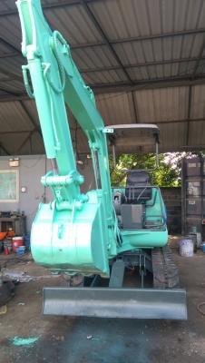 รถแบคโฮ KOMATSU 20 รุ่น 7 รถเก่านอกพึ่งนำเข้า ยังไม่เคยใช้งานในไทย เครื่องดี หน้าจอแตกแต่ระบบไฟใช้งานได้ปกติ สภาพพร้อมใช้งาน