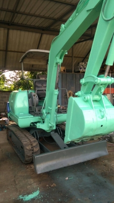 รถแบคโฮ KOMATSU 20 รุ่น 7 รถเก่านอกพึ่งนำเข้า ยังไม่เคยใช้งานในไทย เครื่องดี หน้าจอแตกแต่ระบบไฟใช้งานได้ปกติ สภาพพร้อมใช้งาน