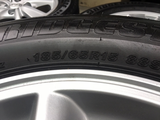 ล้อแม็ก Toyota Avanza ขอบ15 พร้อมยาง Bridgestone 185-65-15