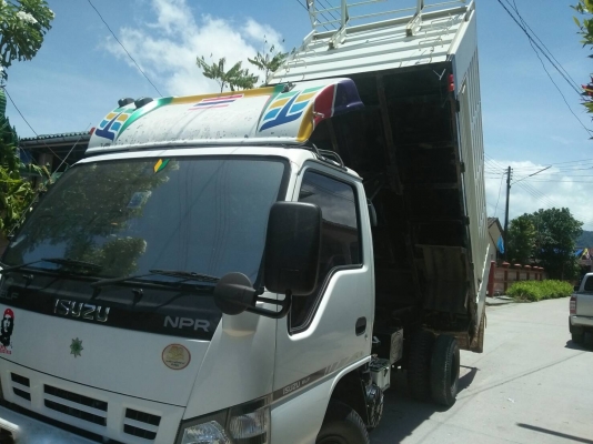 รถอีซูซุ 6 ล้อดั้ม NPR 130 แรงม้า ปี 51. , ( รถวิ่ง 4x,xxx กม. ) สนใจติดต่อ 081 - 6079515