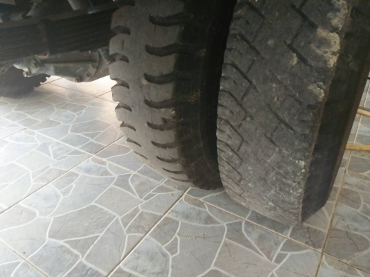 รถอีซูซุ 6 ล้อดั้ม NPR 130 แรงม้า ปี 51. , ( รถวิ่ง 4x,xxx กม. ) สนใจติดต่อ 081 - 6079515