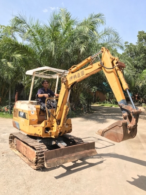 ขายแบคโฮ KOMATSU PC10ครบๆ สวยเดิมจากญี่ปุ่น ทำงานสมบูรณ์ทุกระบบ รับรองไม่ผิดหวัง 135,000 เท่านั้น!!
