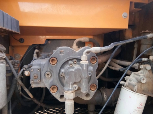 ขออณุญาติขายรถ SANY  SY215Cเอกสารเล่มไฟฟ้าครบชั่วโมง 9000กว่าพร้อมใช้พร้อมโอนราคา 1450000 สนใตติดต่อ 0853224877-0988930465