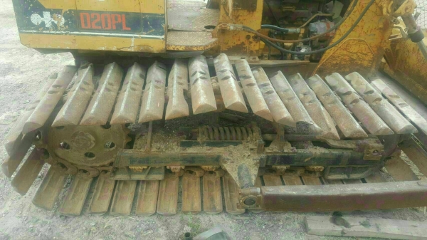 ขออณุญาติขายรถ D20-6สามทิตทางใบ70ตีนเป็ดพร้อมใช้งานราคา195000 สนใตติดต่อ 0853224877-0988930465