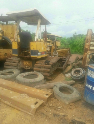 ขออณุญาติขายรถ D20-6สามทิตทางใบ70ตีนเป็ดพร้อมใช้งานราคา195000 สนใตติดต่อ 0853224877-0988930465