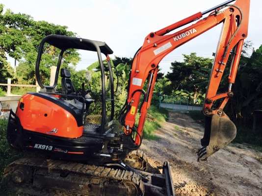 ขายครับ คูโบต้า สภาพสวยพร้อมใช้ รถปี 58 ใช้น้อย 3000 ชม.เล่มทะเบียนพร้อมโอน