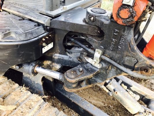 ขายครับ คูโบต้า สภาพสวยพร้อมใช้ รถปี 58 ใช้น้อย 3000 ชม.เล่มทะเบียนพร้อมโอน