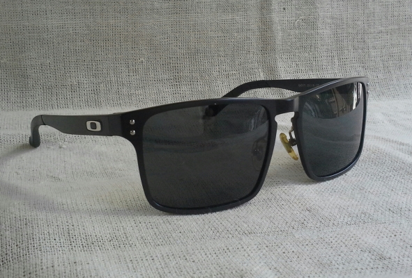 แว่นตาอเมริกันแฮนด์เมด ค.ศ.2017 สุดยอดโคตรเลนส์ เฮชดี โพลาไรซ์ด Authentic OAKLEY handmade in USA บิ๊