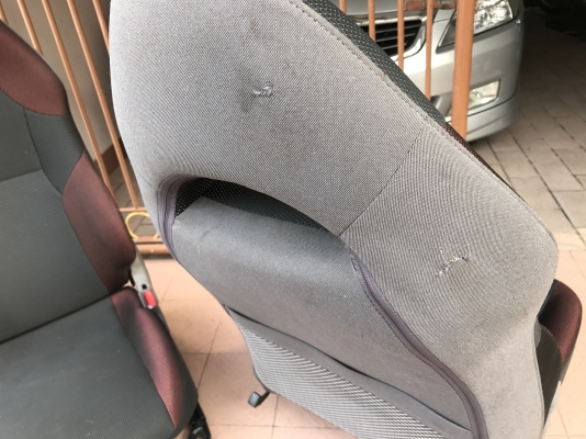 เบาะโตต้า เซริก้า เก่าญี่ปุ่นเเท้สภาพสวยด้านหลังมีขาดจากการขนส่ง1ตัวเย็บเเล้ว