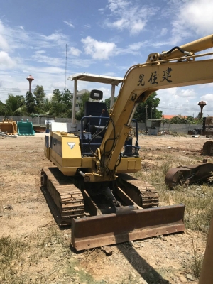 ขาย Komatsu Pc30-6สภาพสวยพร้อมใช้ ต่อคุณอ๊อฟพิจิตร086-737-9991