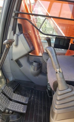 ขาย!! >>> Hitachi Zx200 รุ่น 1 เล่มทะเบียน แห้งๆ ช่วงล่างเต็ม <<< เบอร์ติดต่อ 098-7155789