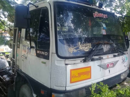 ขาย 380,000 บาท สิบล้อหัวลาก HINO FM3M 2 เพลา (ติดแก็ส) สโลว์กลาง เครื่อง M10C-240 แรง หัวบาง ยางดี 