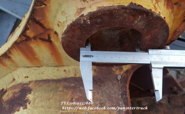 FROM JAPANสินค้าเก่านอก ขายตามสภาพBUCKET บุ๊งกี๋สำหรับรถขุดไซค์200 ,220 /สลัก 80 มิล/แบบปากแคบ /มีปีกข้าง /3 ฟัน / ราคาเพียง(ใบละ) 30,000 บาท สนใจรีบติดต่อ 0819337688