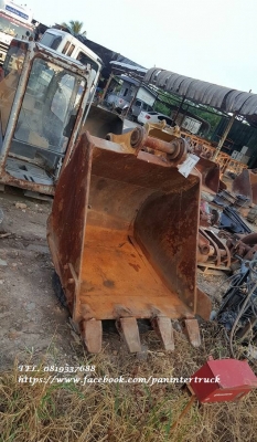 FROM JAPANสินค้าเก่านอกBUCKET บุ๊งกี๋สำหรับรถขุดไซค์200 ,220 /สลัก 80 มิล /มีปีกข้าง /4 ฟัน /ปากกว้าง :45 นิ้ว (114 cm.) / ราคาเพียง(ใบละ) 33,000 บาท สนใจรีบติดต่อ 0819337688