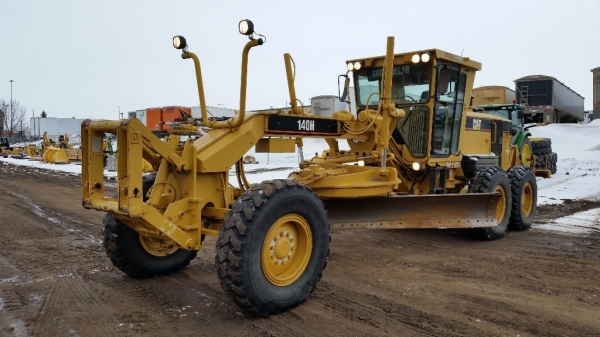 140H#CCA0024X ปี2003 9,900ชม. Reae Ripper รถจากอเมริกา  โทร .092-929-9942 ธีรเทพ