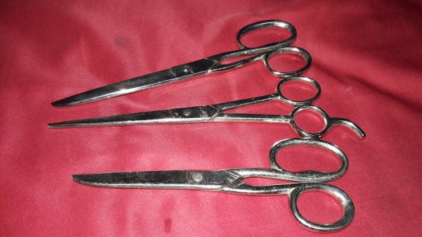 ขายกรรไกรงานเก่ายุโรปชุด3ด้าม สวยคมดี ราคาพิเศษวันแม่12-14นี้เท่านั้น