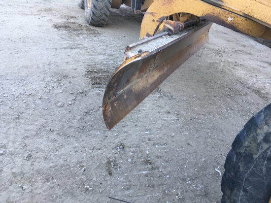 140G#5MD035XX ปี1995 รถจากอเมริกา พร้อมติดตั้ง Scarifierหน้า รอของไม่นาน 092-929-9942 ธีรเทพ (แบงค์) 140G#5MD035XX ปี1995 รถจากอเมริกา พร้อมติดตั้ง Scarifierหน้า รอของไม่นาน 092-929-9942 ธีรเทพ (แบงค์)