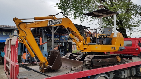 ขายด่วนรถแบคโฮKOMATSUโคมัสซูรุ่นยอดนิยมสวยๆPC30-3เครื่องโคมัสซู3D84เครื่องดีปั่มแรงรถนอกเพิ่งนำเข้ามาใหม่ยังไม่เคยใช้งานในเมืองไทยเลย