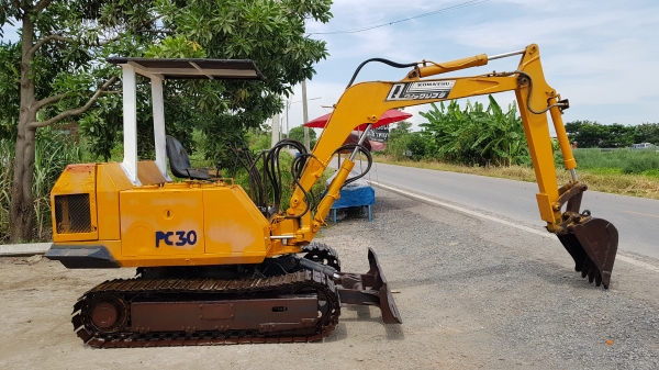 ขายด่วนรถแบคโฮKOMATSUโคมัสซูรุ่นยอดนิยมสวยๆPC30-3เครื่องโคมัสซู3D84เครื่องดีปั่มแรงรถนอกเพิ่งนำเข้ามาใหม่ยังไม่เคยใช้งานในเมืองไทยเลย