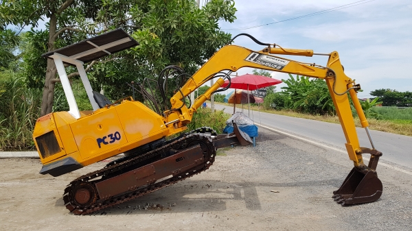 ขายด่วนรถแบคโฮKOMATSUโคมัสซูรุ่นยอดนิยมสวยๆPC30-3เครื่องโคมัสซู3D84เครื่องดีปั่มแรงรถนอกเพิ่งนำเข้ามาใหม่ยังไม่เคยใช้งานในเมืองไทยเลย