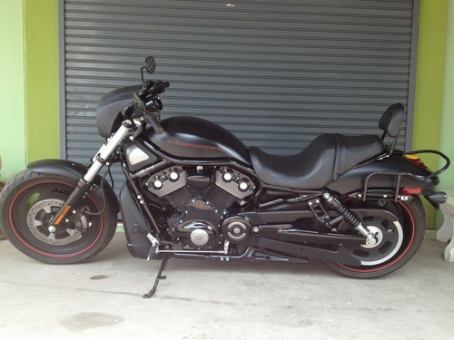 ขาย harley night rod ปี2009 สีดำด้าน วิ่งมา 5700ไมล์ ใหม่