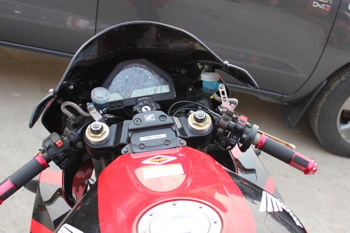 ขาย HONDA CBR1000RR ปี2006 สภาพเยี่ยมๆ ขาย HONDA CBR1000RR ปี2006 สภาพเยี่ยมๆ