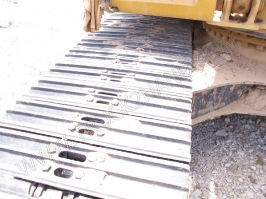 รถแบคโฮ ยี่ห้อ CAT รุ่น 320D