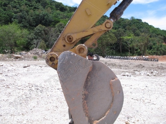 รถแบคโฮ ยี่ห้อ CAT รุ่น 320D