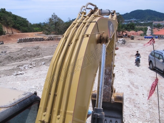 รถแบคโฮ ยี่ห้อ CAT รุ่น 320D