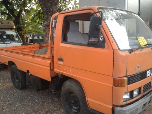 รถ4ล้อเล็ก ปี 35 สีส้ม เครื่อง 88แรงม้า รุ่น isuzu รถ4ล้อเล็ก ปี 35 สีส้ม เครื่อง 88แรงม้า รุ่น isuzu