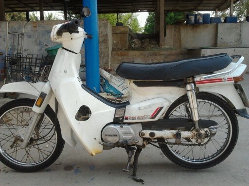 ขายดรีม คุรุสภา เดิมเครื่องดี ทะเบียนโอน ภาษีเต็ม 2556