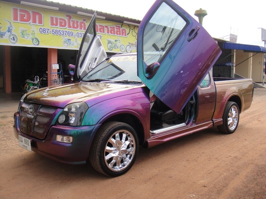 ขาย อีซูซุ  ดีแ็ม็กซ์  ปี 05  เครื่อง 2500    สีม่วงเหลือบ  แม็กซ์ 18 ประตูปีกนก