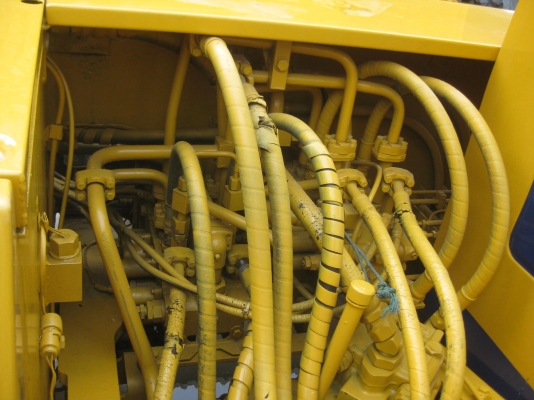 ขายรถขุดดินBACKHOE KOMATSU PC100-3 เป็นรถนอกนำเข้าเอง พร้อมใช้งาน ขายรถขุดดินBACKHOE KOMATSU PC100-3 เป็นรถนอกนำเข้าเอง พร้อมใช้งาน