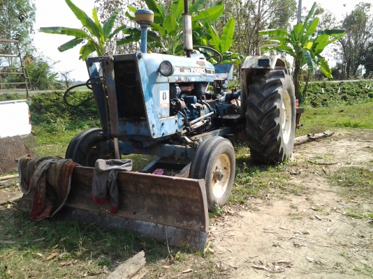 ขายด่วน!..รถไถ FORD 5000 รถสวย พร้อมใช้งาน.